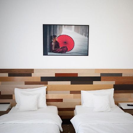 1Hotels Timişoara Extérieur photo